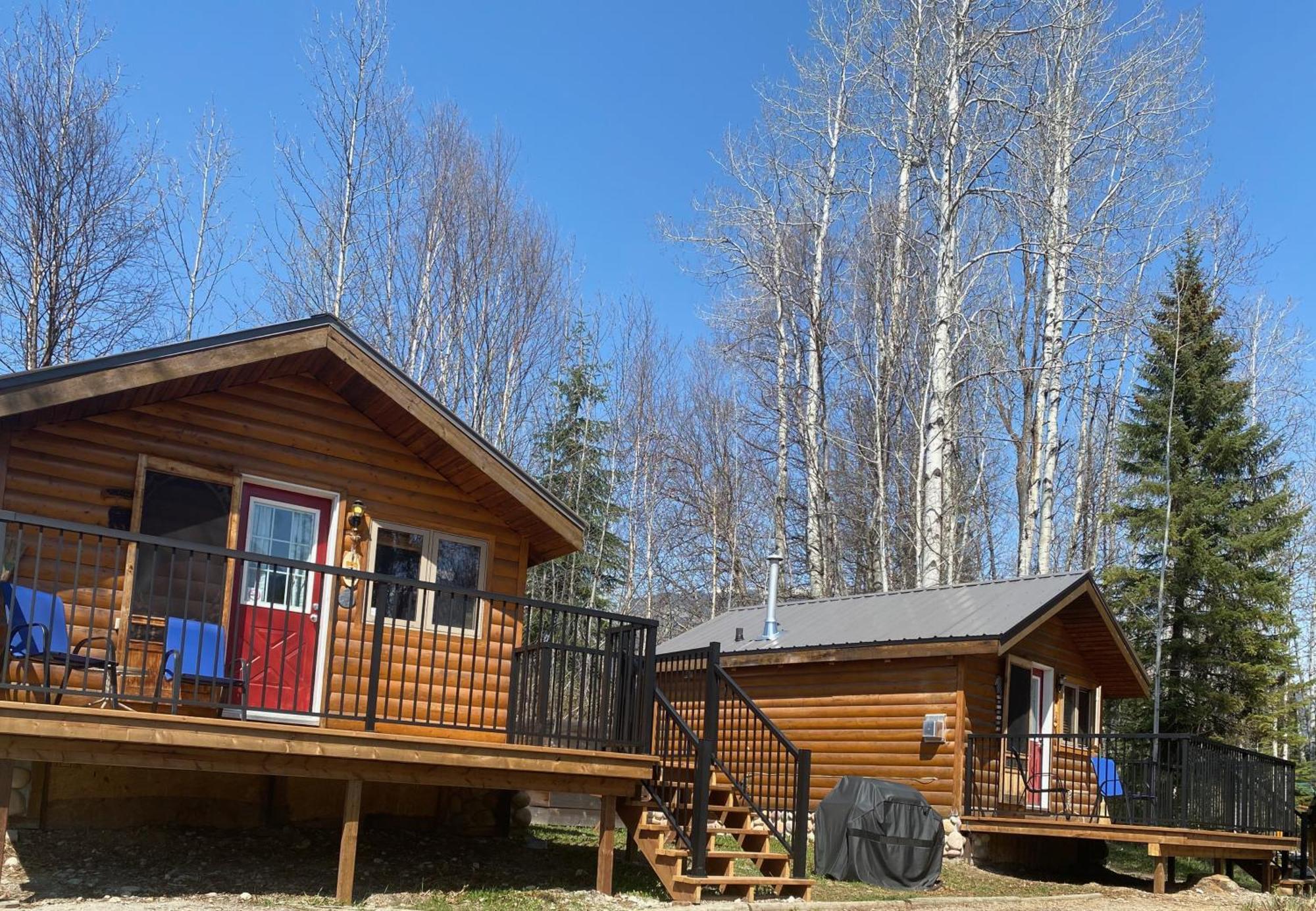 גולדן Rocky Mountain Cabins And Home מראה חיצוני תמונה